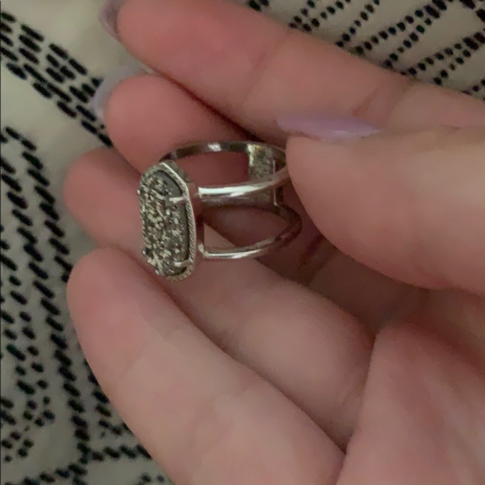 kendra scott ring - Picture 4 of 5